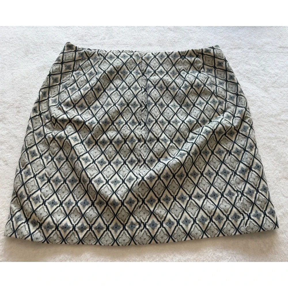 Ann Taylor LOFT Curvy Mini Skirt size 10 Navy Diamond Jacquard preppy coquette